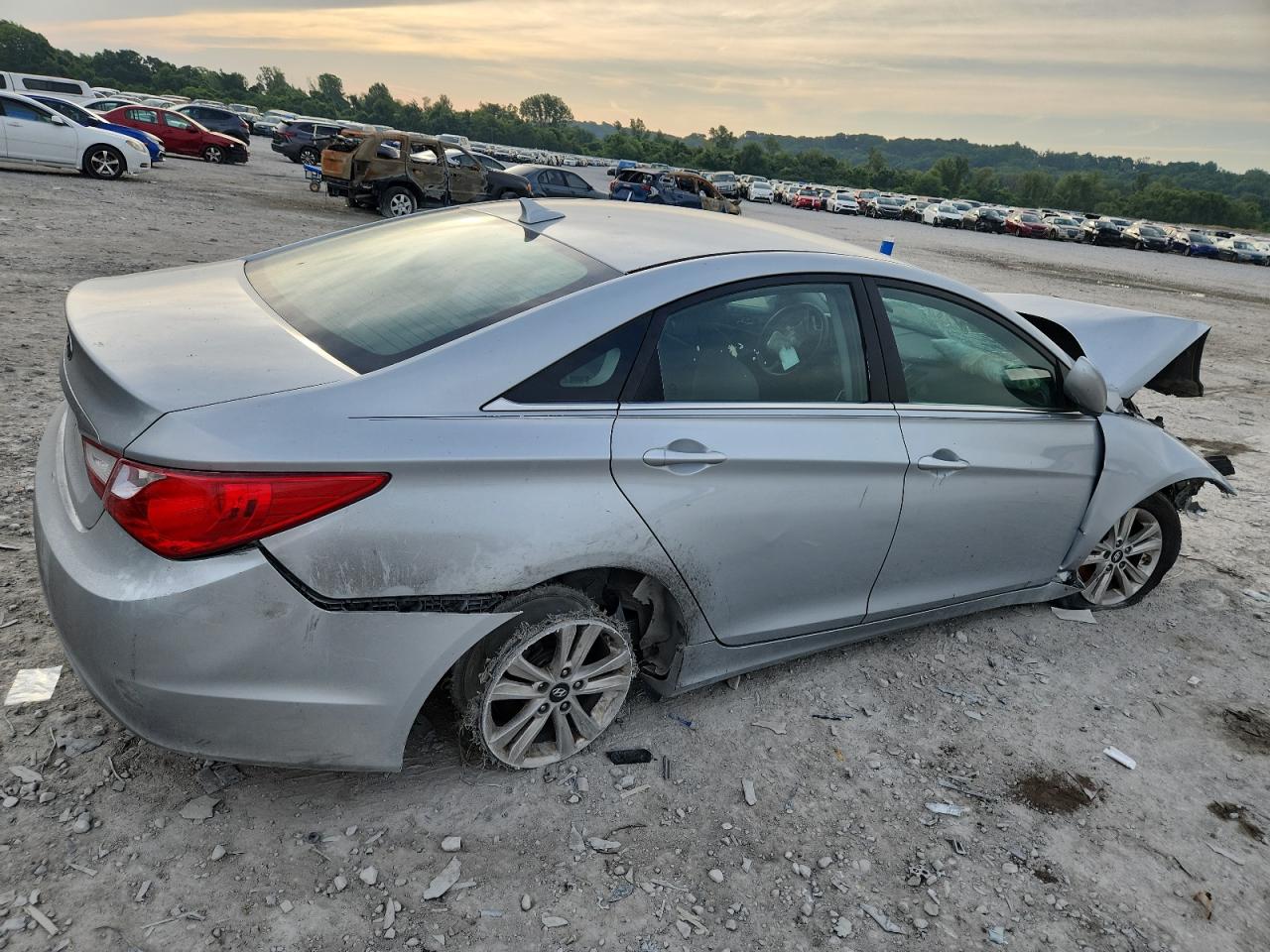 2011 HYUNDAI SONATA GLS photo 3