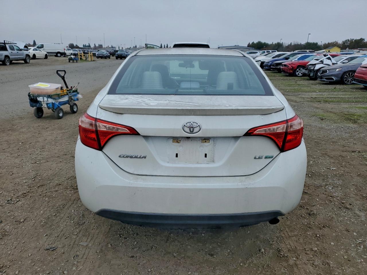 2017 TOYOTA COROLLA LE ECO photo 6