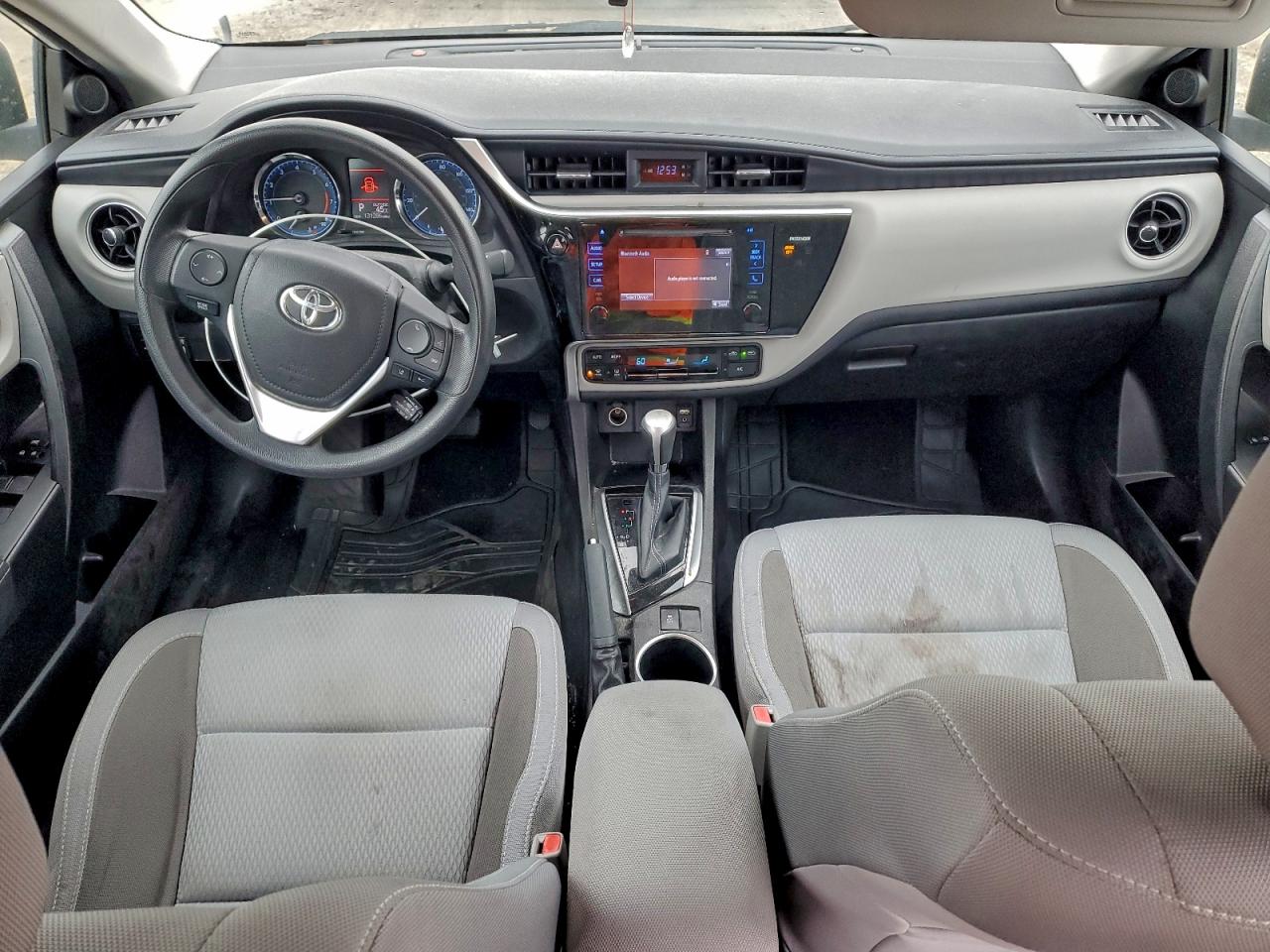 2017 TOYOTA COROLLA LE ECO photo 8