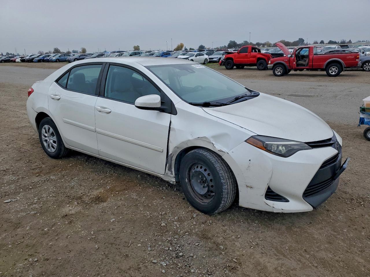 2017 TOYOTA COROLLA LE ECO photo 4