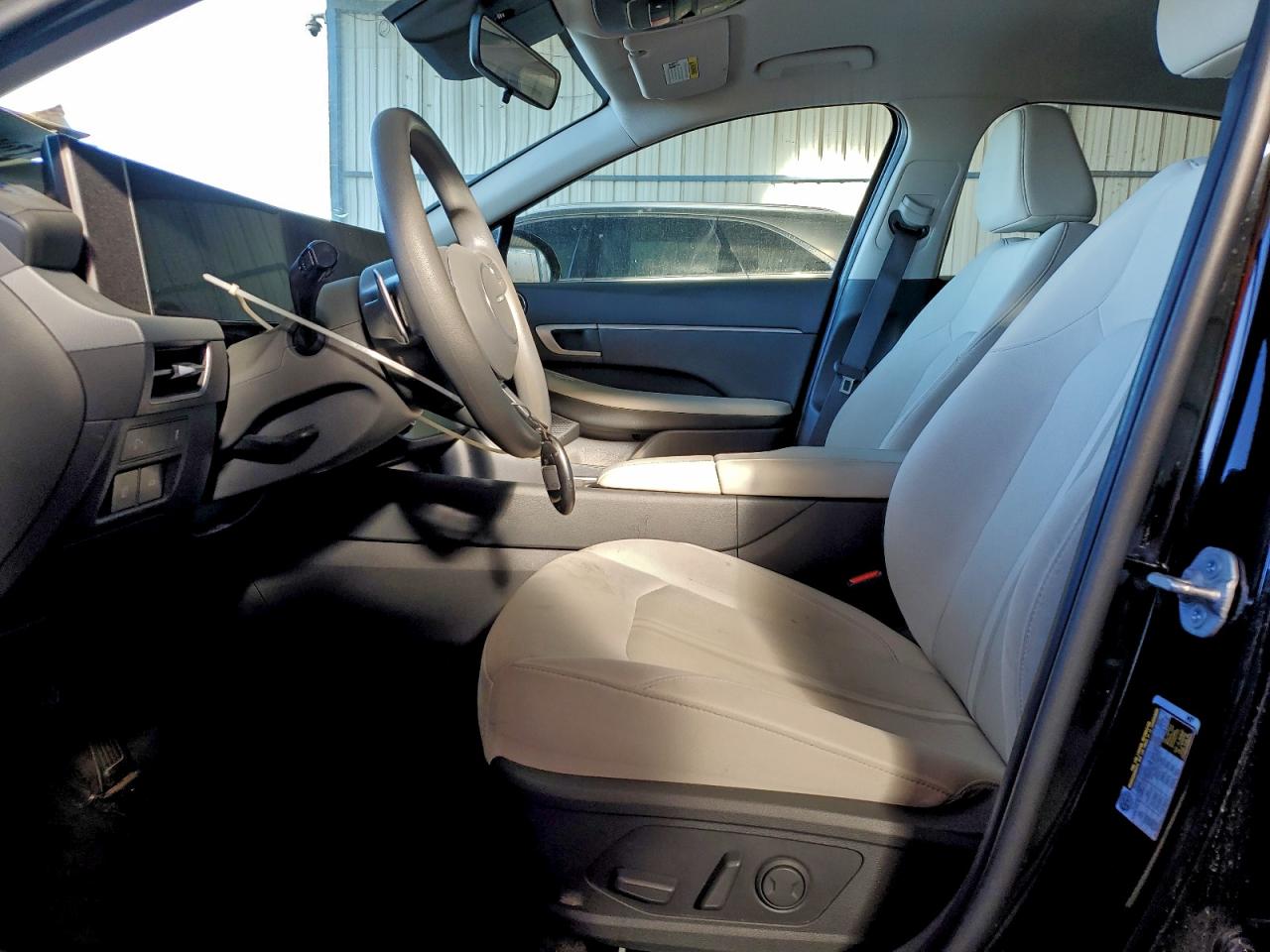 2025 HYUNDAI SONATA SEL photo 13