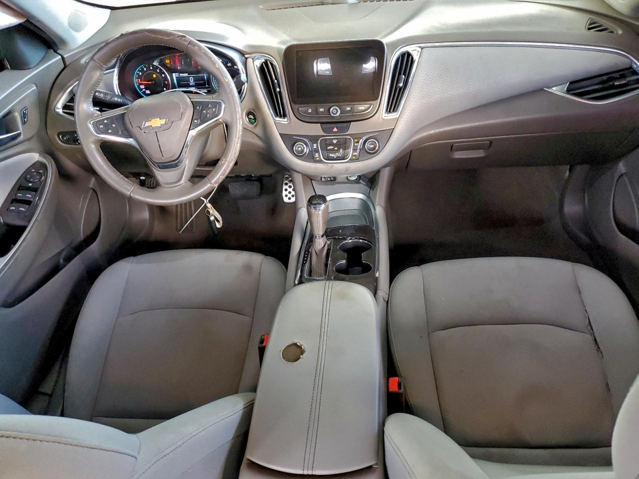2017 CHEVROLET MALIBU LT photo 8