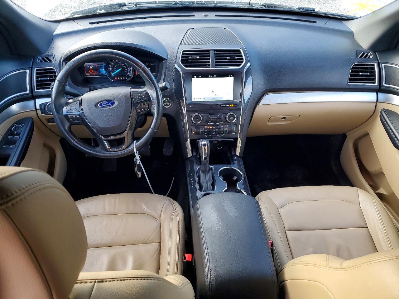 2017 FORD EXPLORER XLT photo 15