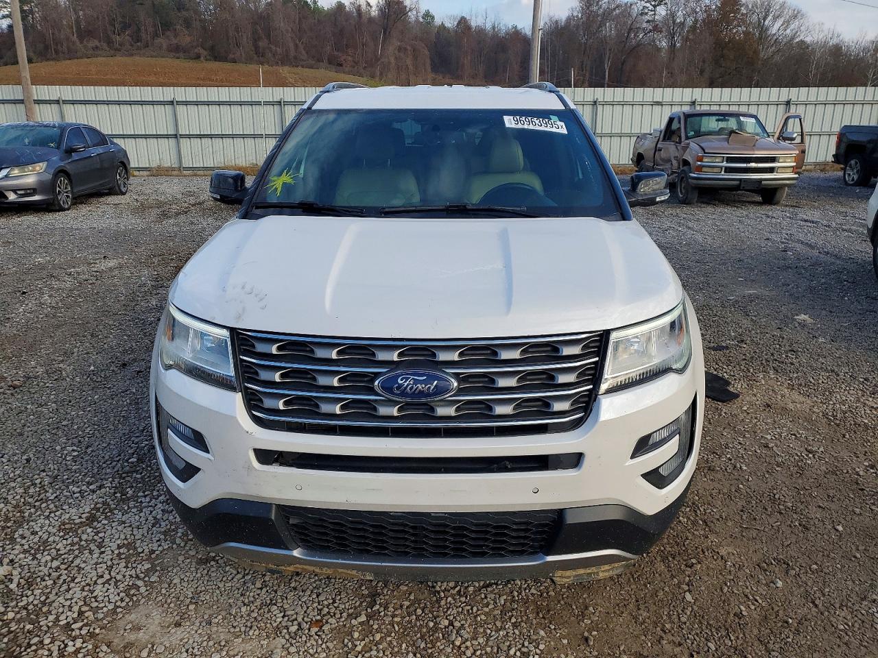 2017 FORD EXPLORER XLT photo 9