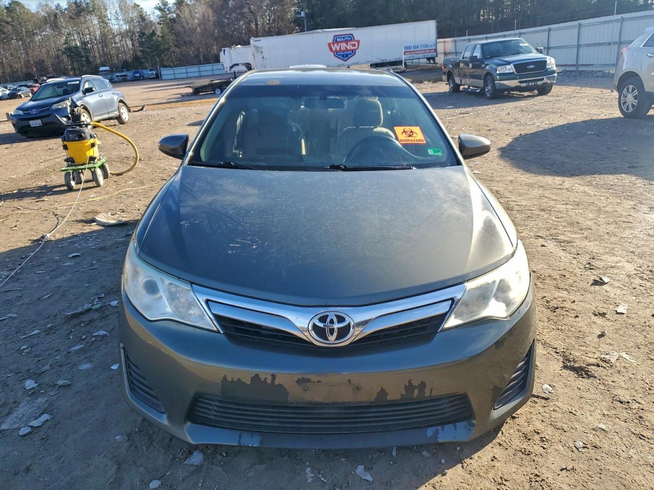 2014 TOYOTA CAMRY L photo 5