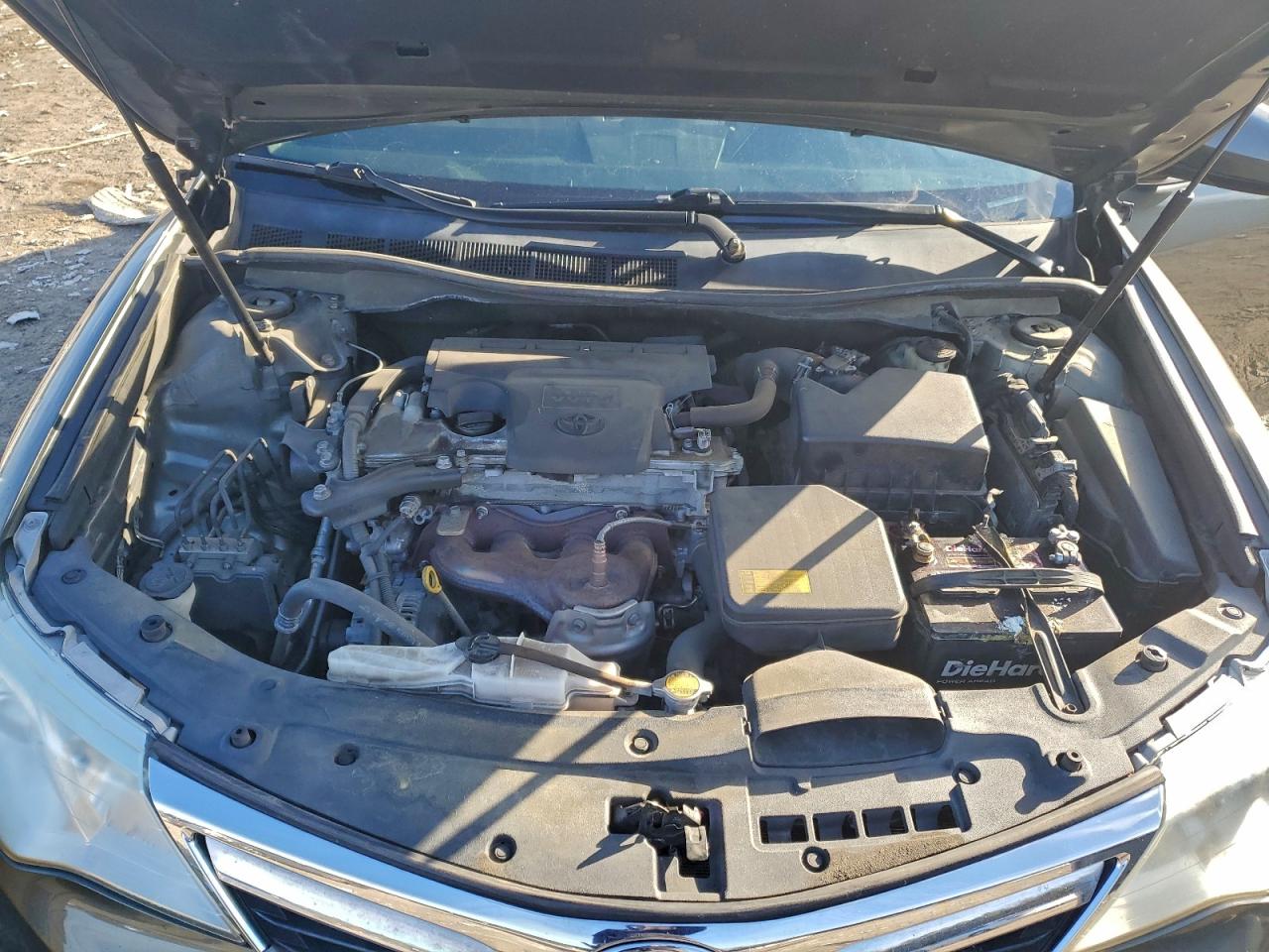 2014 TOYOTA CAMRY L photo 11