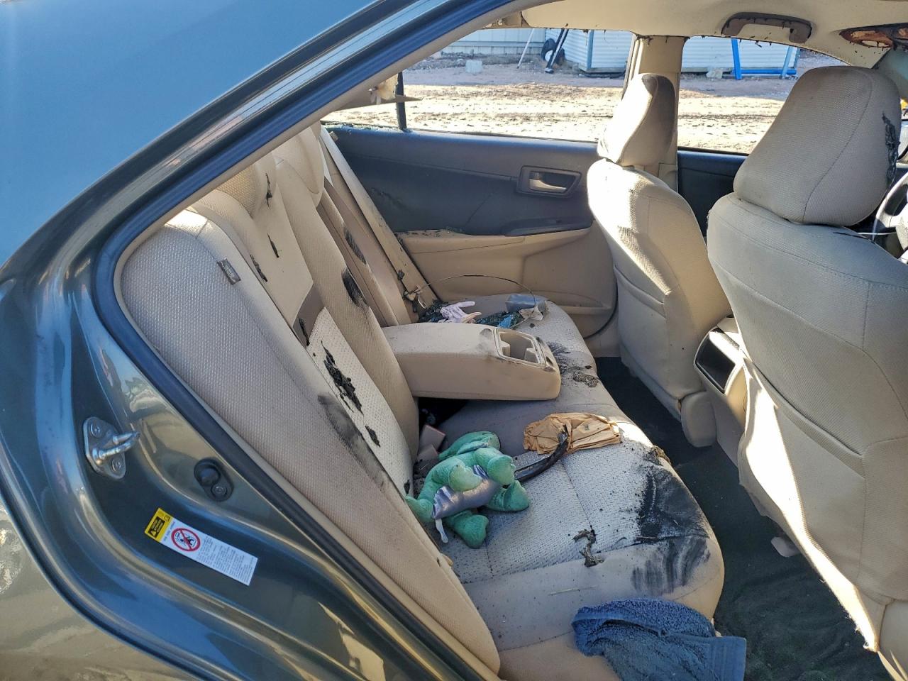 2014 TOYOTA CAMRY L photo 10