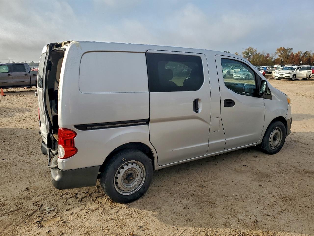2015 CHEVROLET CITY EXPRESS LT photo 3