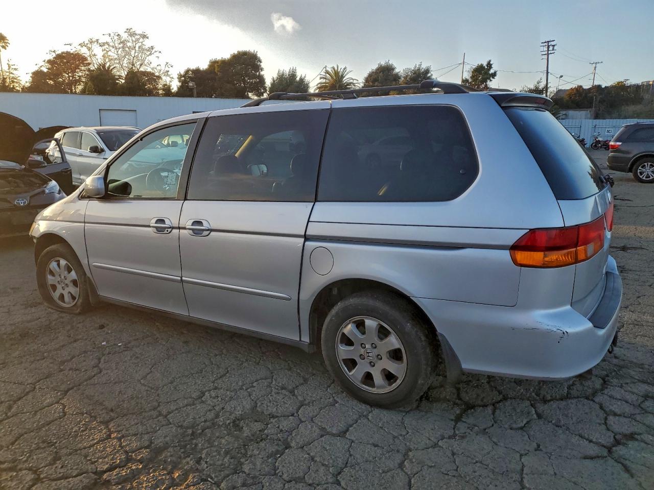 2002 HONDA ODYSSEY EXL photo 2