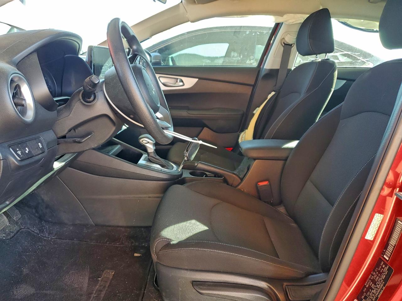 2024 KIA FORTE LX photo 13