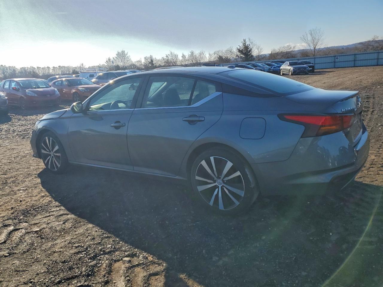 2019 NISSAN ALTIMA SR photo 3