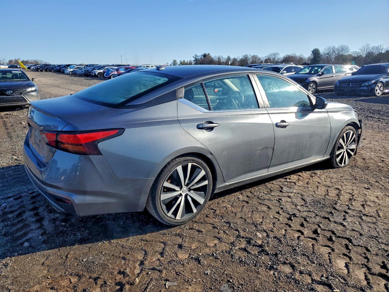 2019 NISSAN ALTIMA SR photo 5