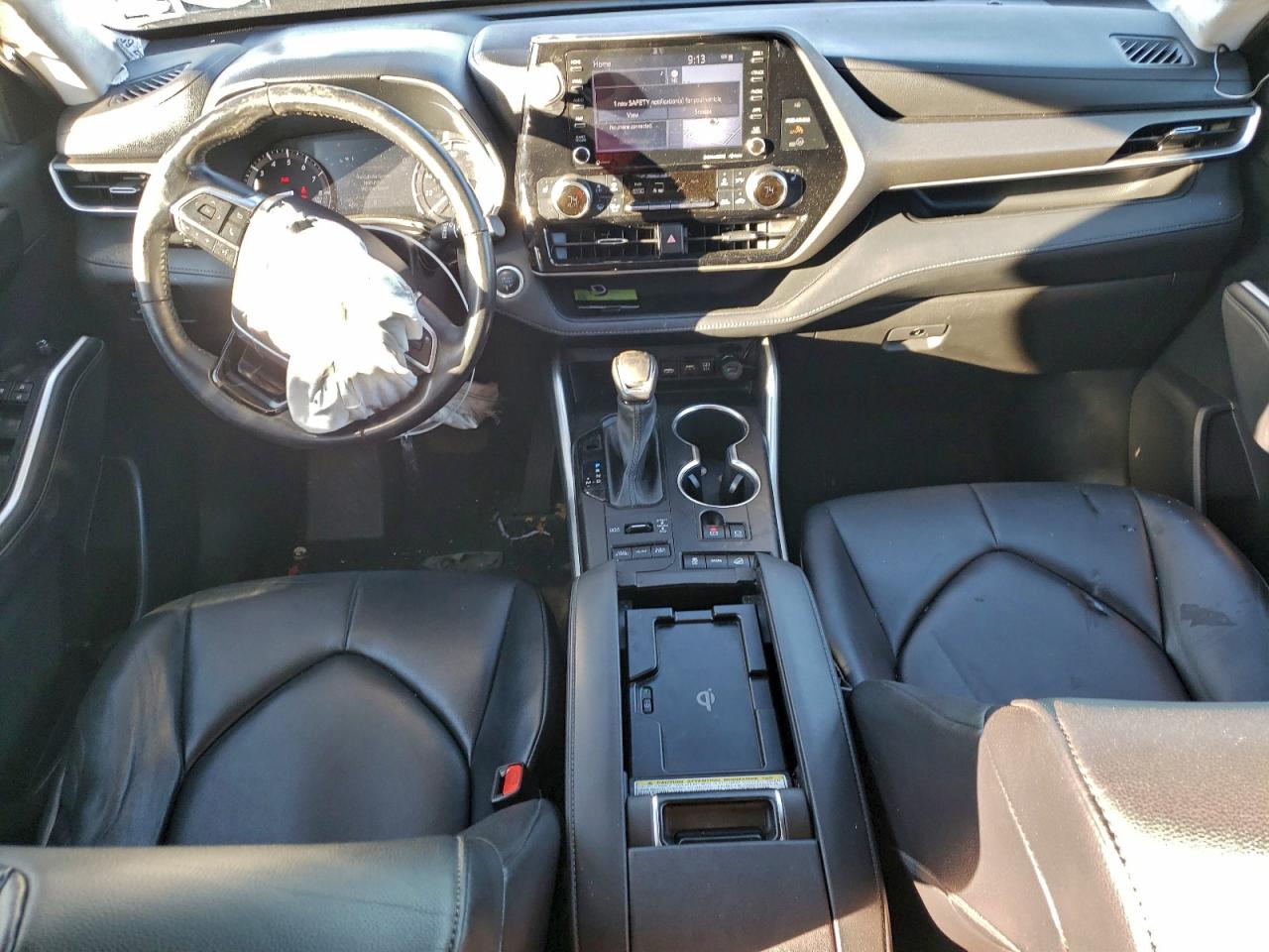 2021 TOYOTA HIGHLANDER XLE photo 8
