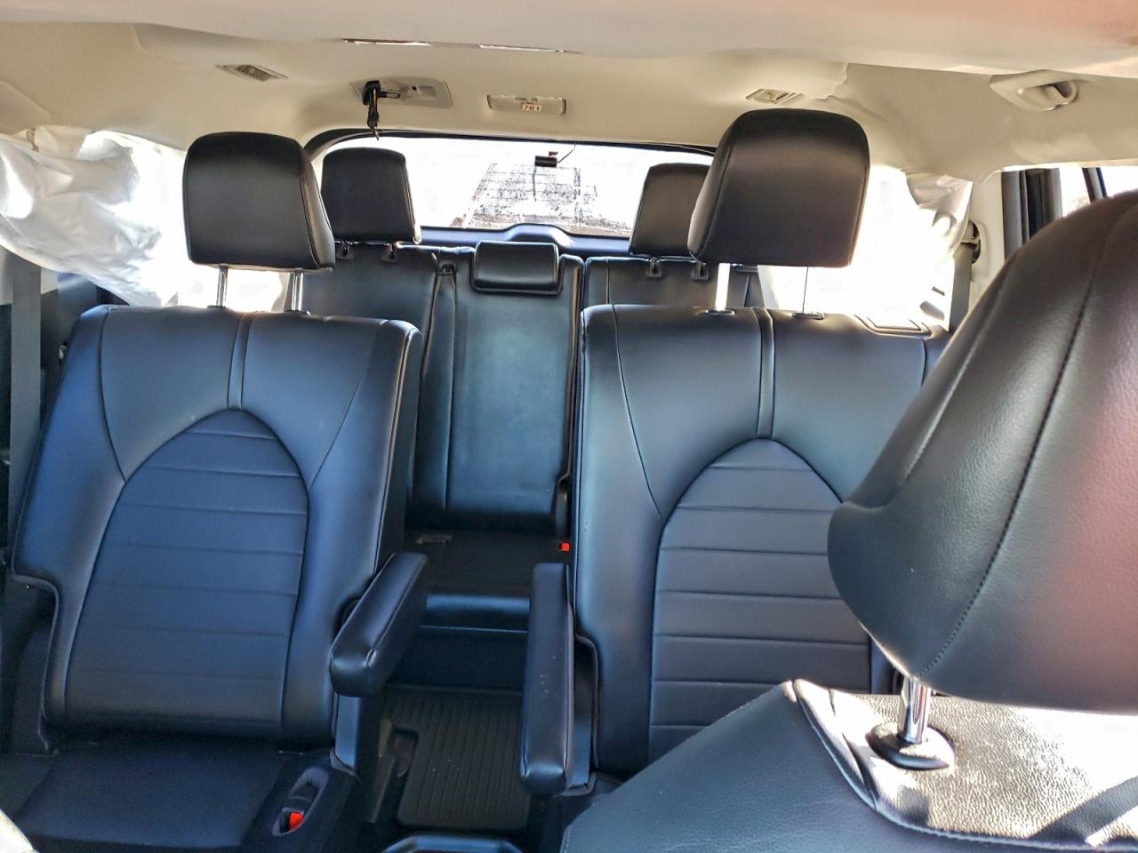 2021 TOYOTA HIGHLANDER XLE photo 10