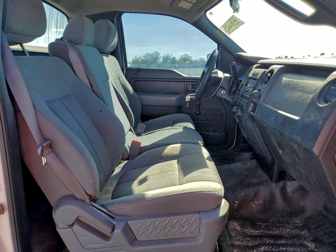 2011 FORD F150 photo 19