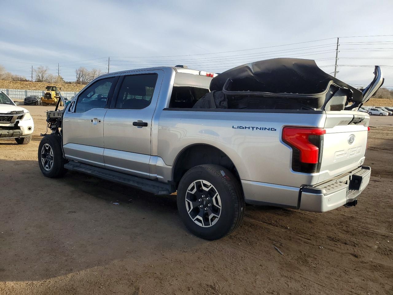2023 FORD F150 LIGHTNING PRO photo 2