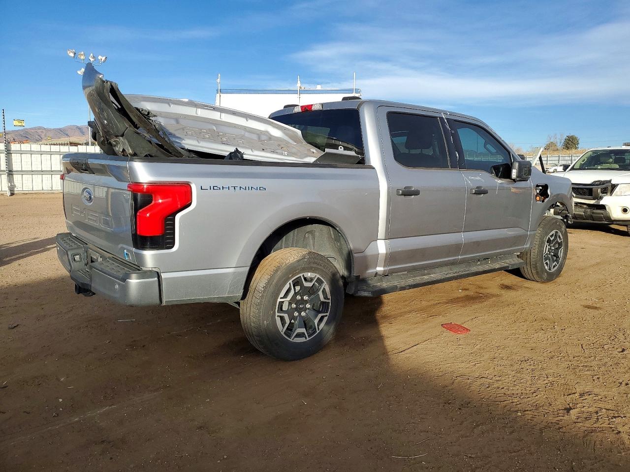 2023 FORD F150 LIGHTNING PRO photo 3