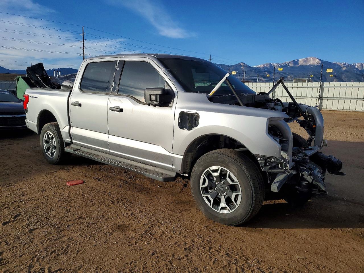2023 FORD F150 LIGHTNING PRO photo 4
