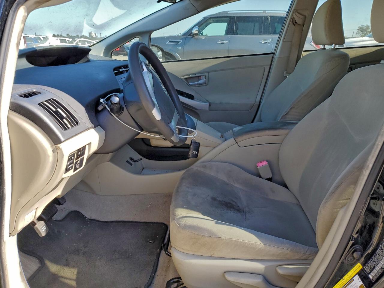 2011 TOYOTA PRIUS photo 13