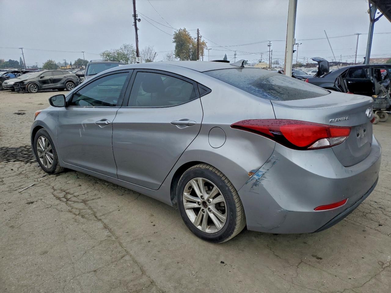 2015 HYUNDAI ELANTRA SE photo 3