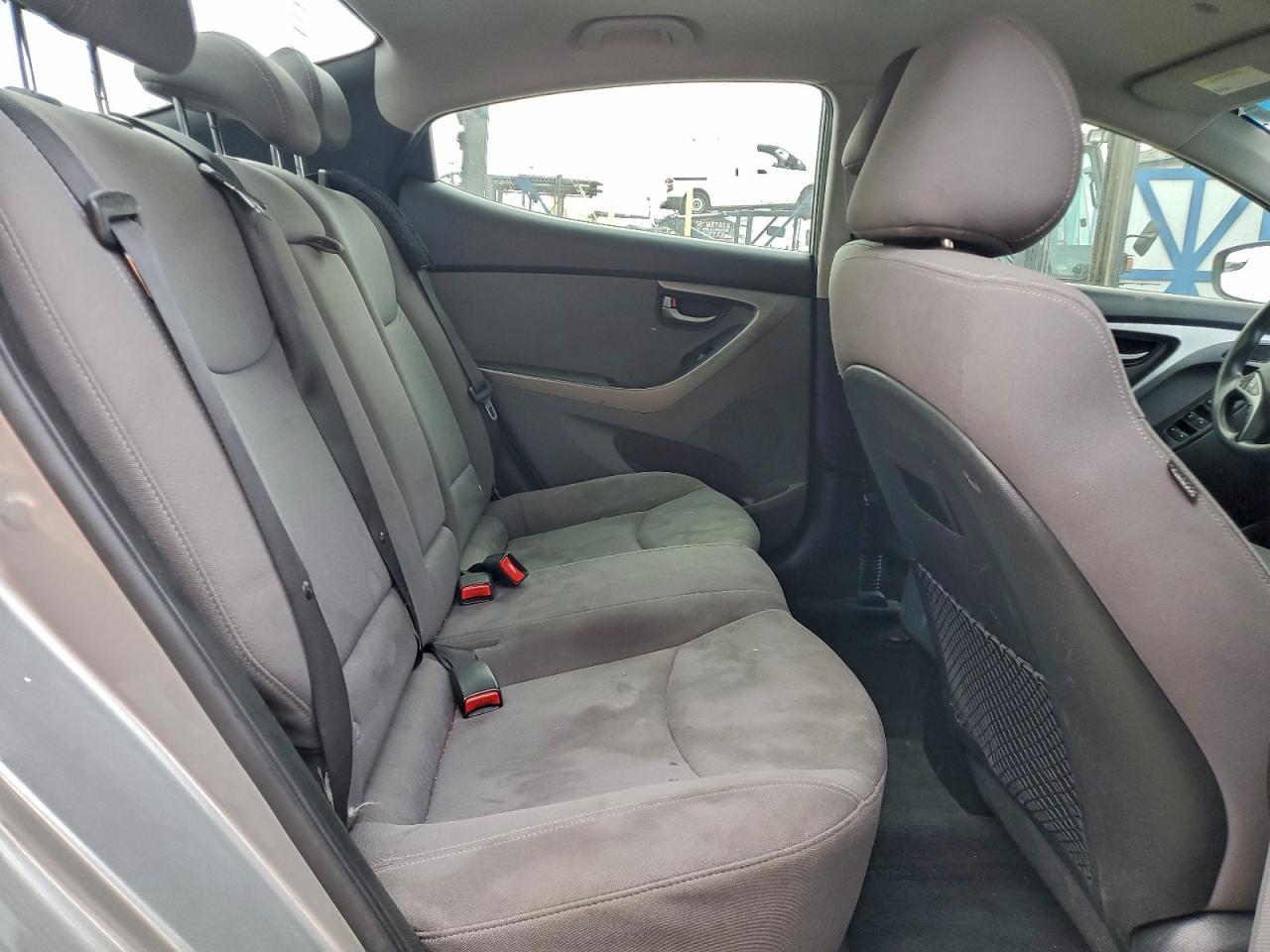 2015 HYUNDAI ELANTRA SE photo 19