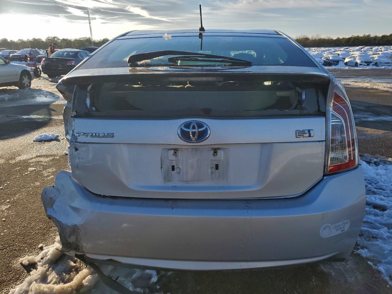 2012 TOYOTA PRIUS photo 11