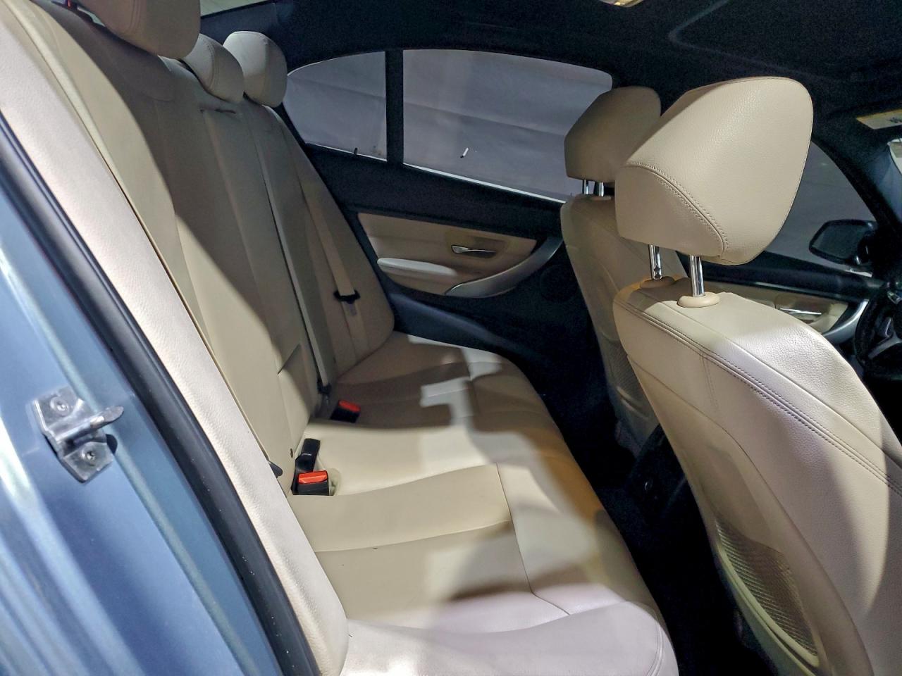 2015 BMW 320 I XDRIVE photo 19