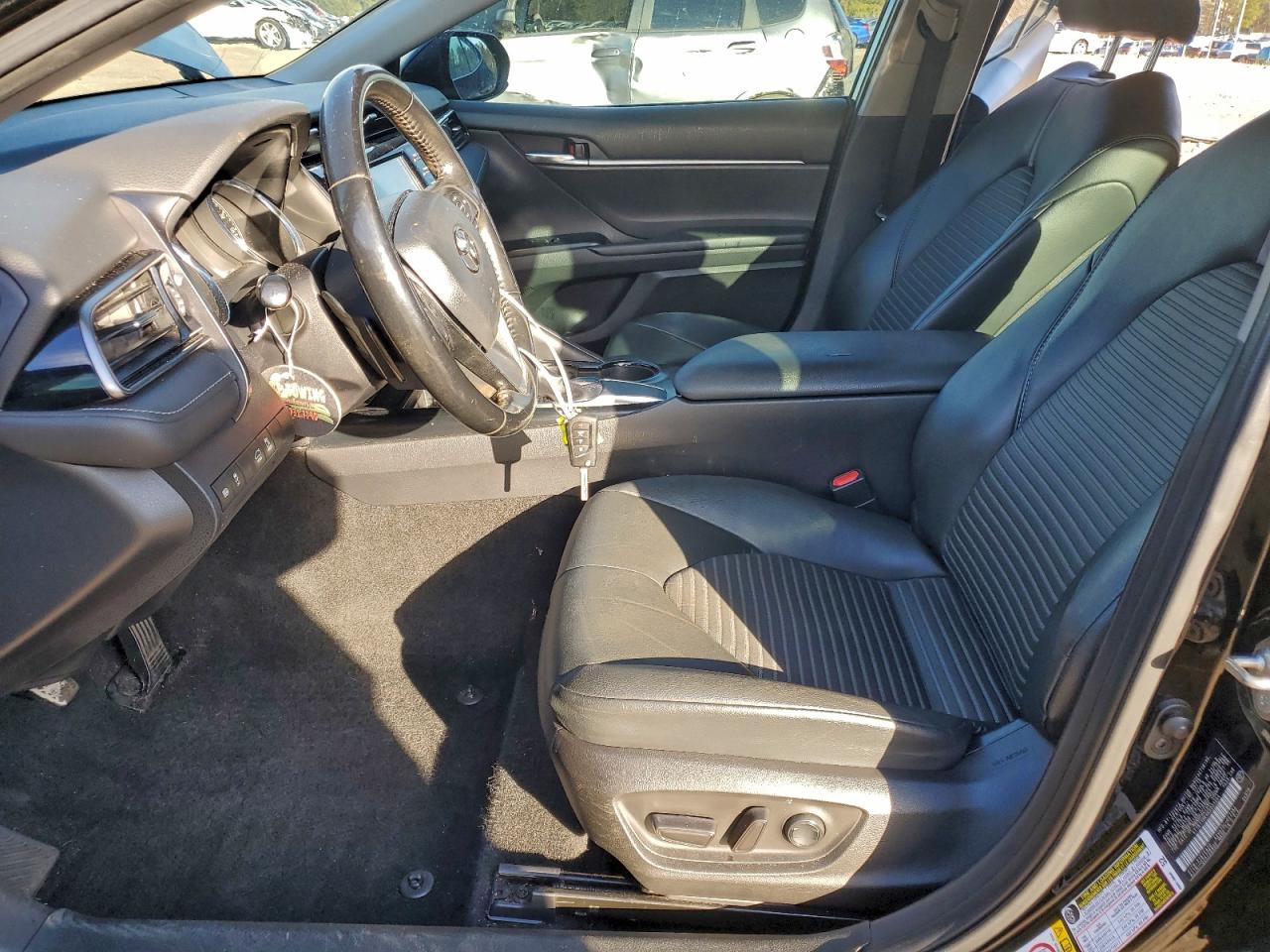 2019 TOYOTA CAMRY L photo 13