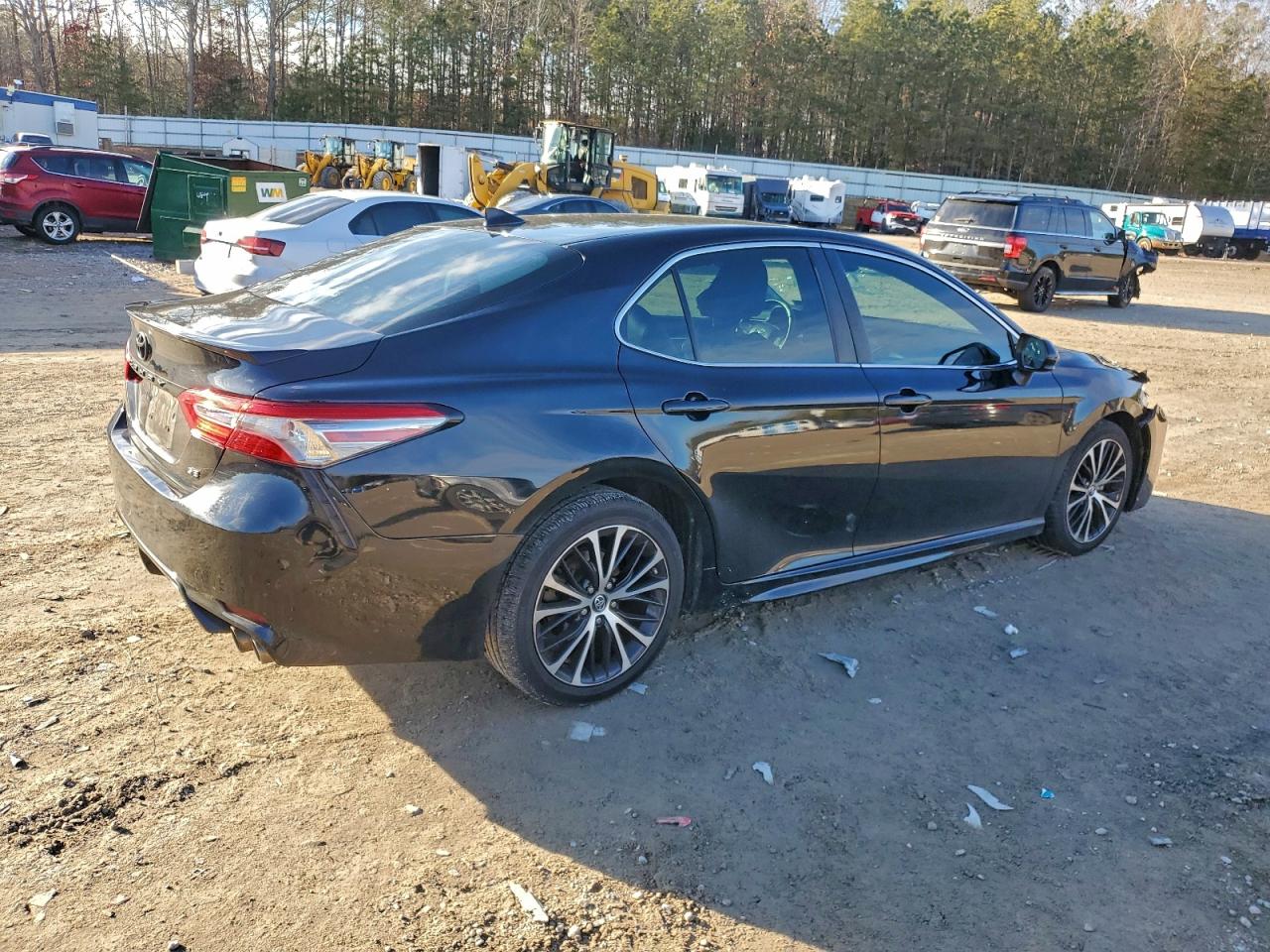 2019 TOYOTA CAMRY L photo 5