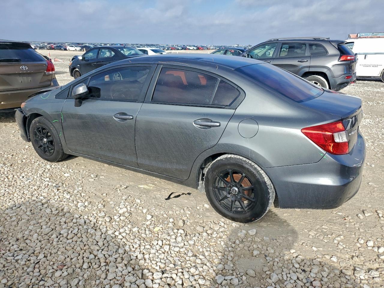 2012 HONDA CIVIC LX photo 4