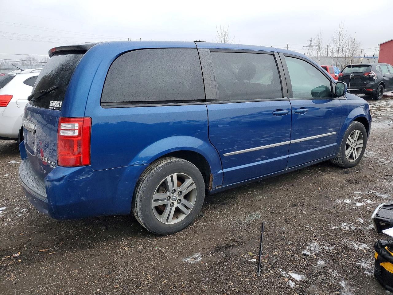 2010 DODGE GRAND CARAVAN SE photo 3