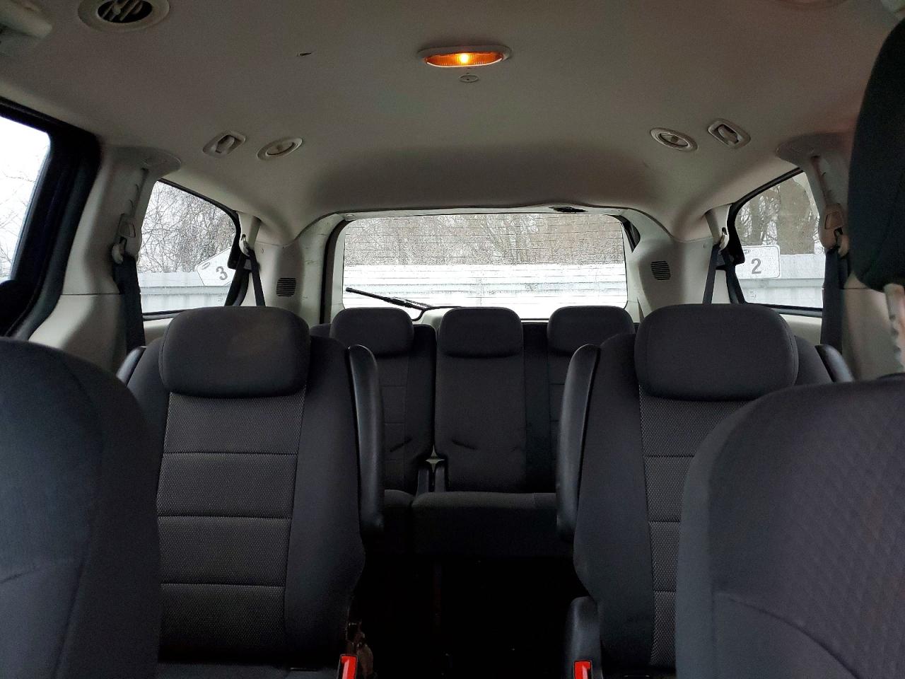 2010 DODGE GRAND CARAVAN SE photo 10