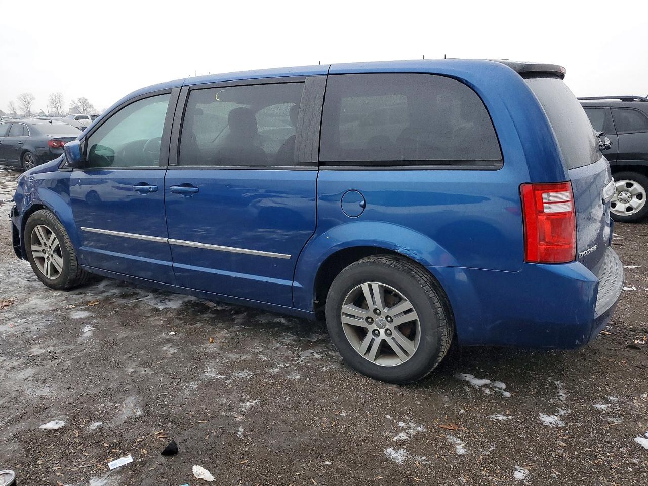 2010 DODGE GRAND CARAVAN SE photo 2