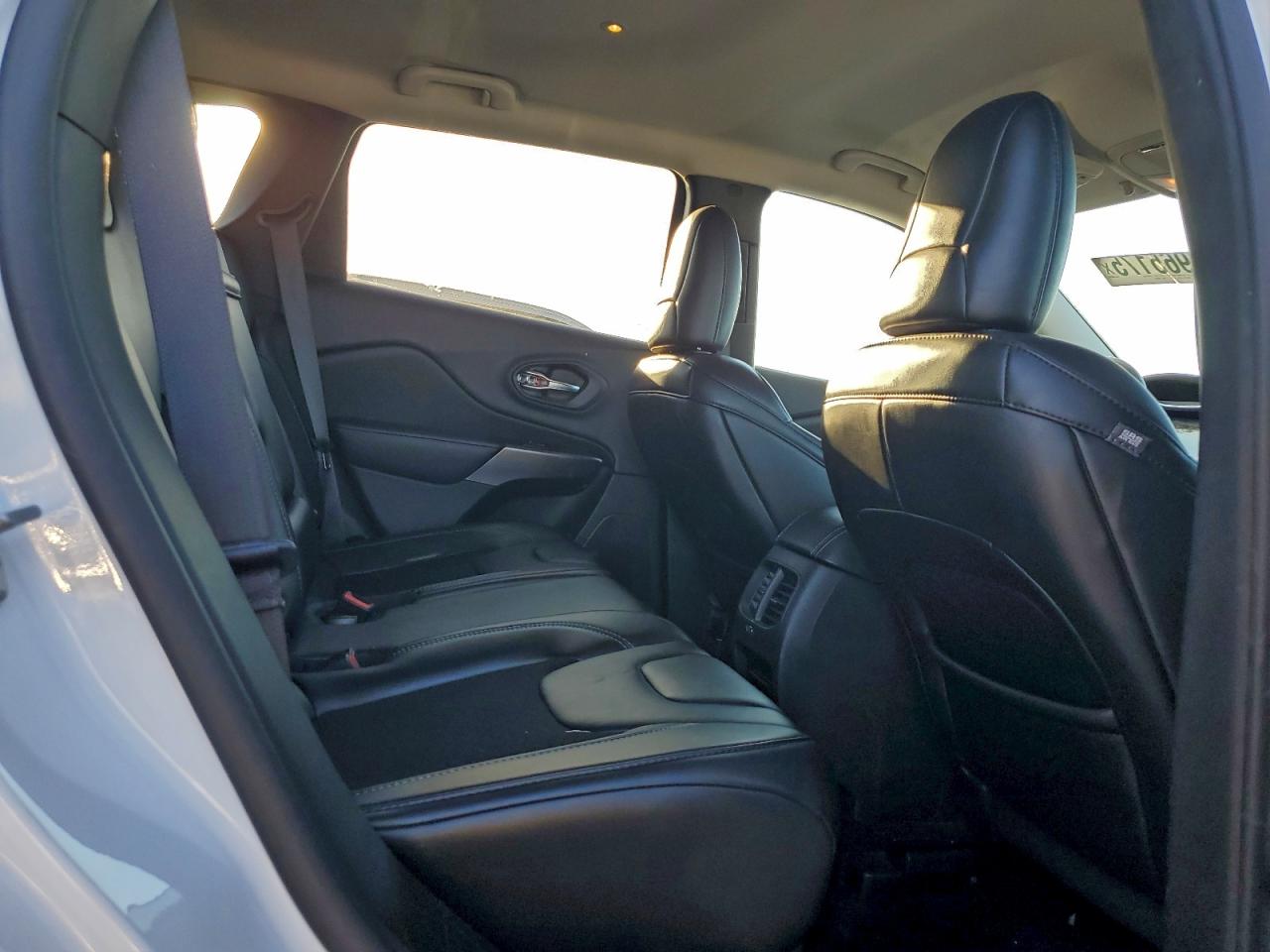 2019 JEEP CHEROKEE LATITUDE PLUS photo 21