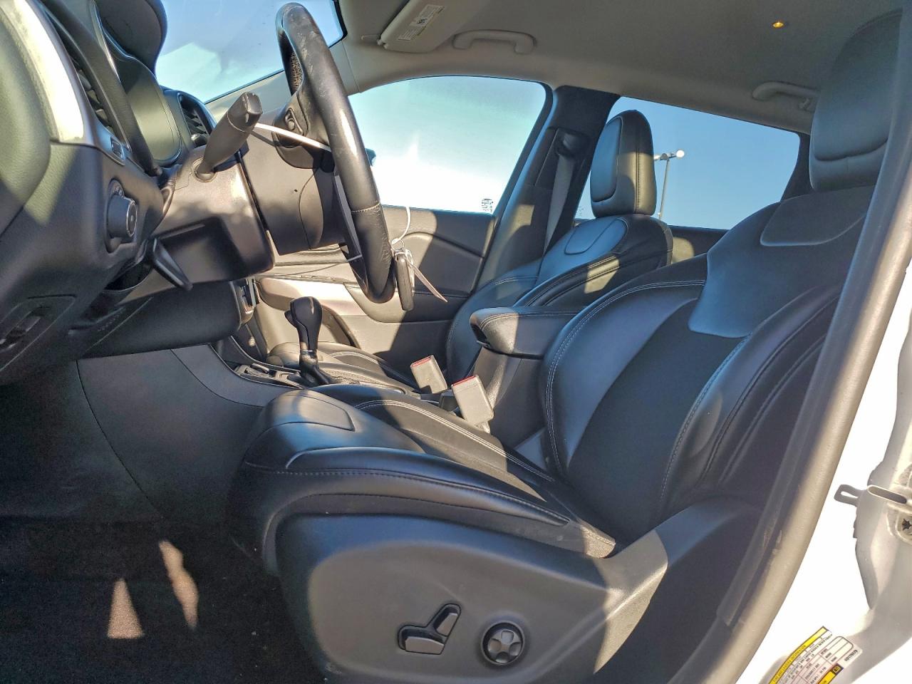 2019 JEEP CHEROKEE LATITUDE PLUS photo 13