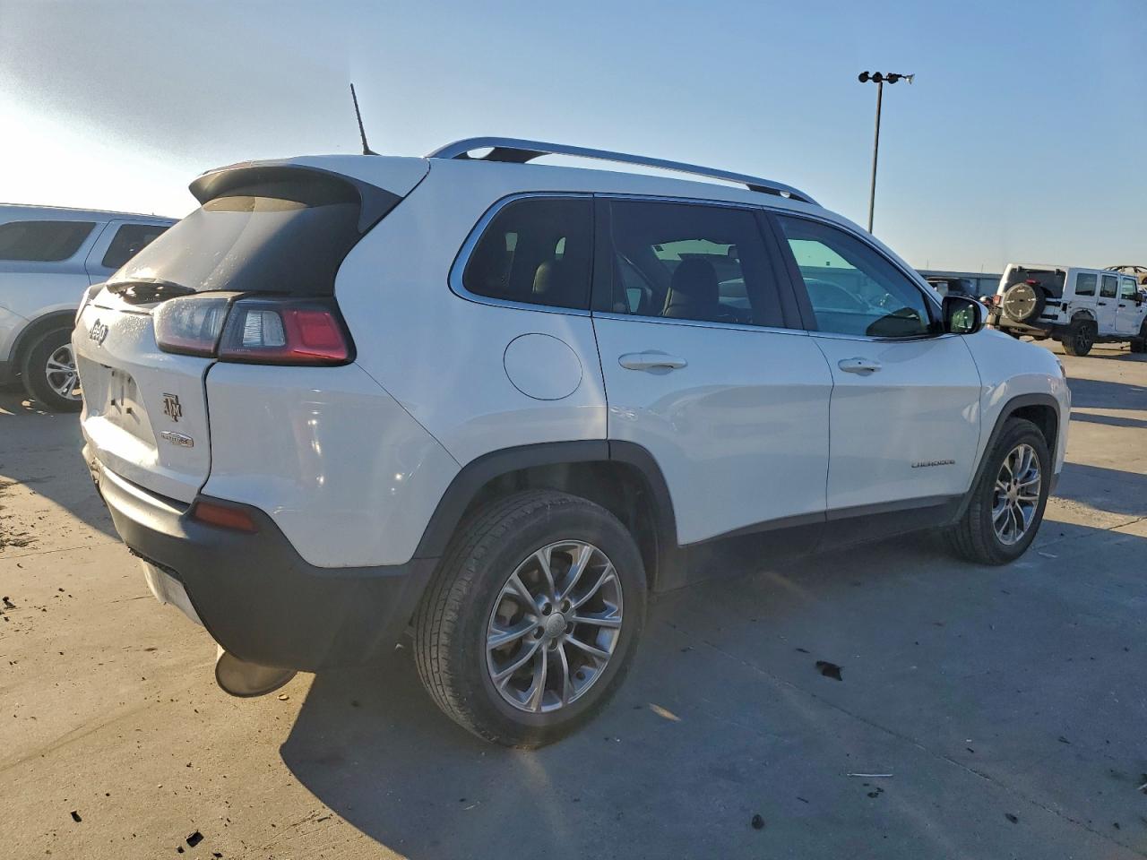 2019 JEEP CHEROKEE LATITUDE PLUS photo 5
