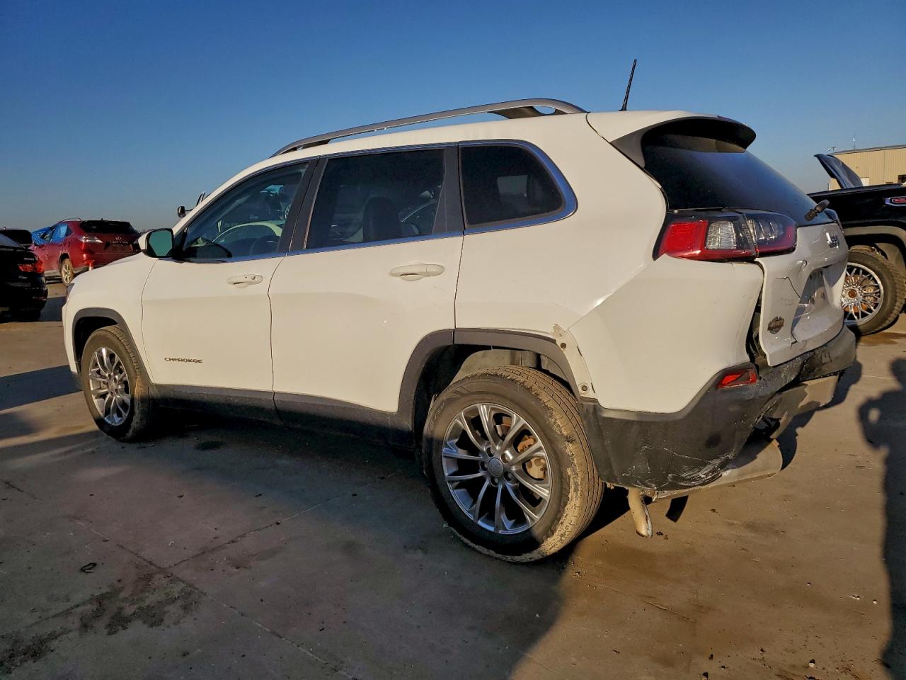 2019 JEEP CHEROKEE LATITUDE PLUS photo 3