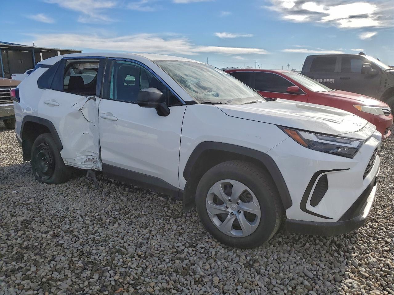 2024 TOYOTA RAV4 LE photo 7