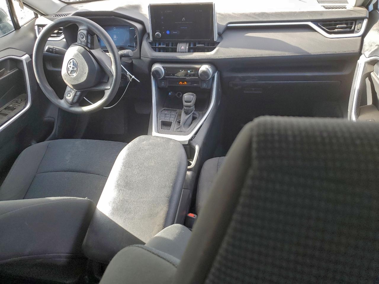 2024 TOYOTA RAV4 LE photo 15