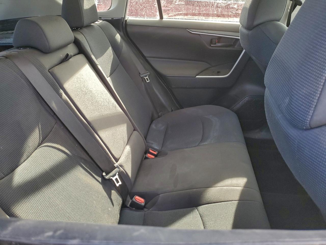 2024 TOYOTA RAV4 LE photo 21