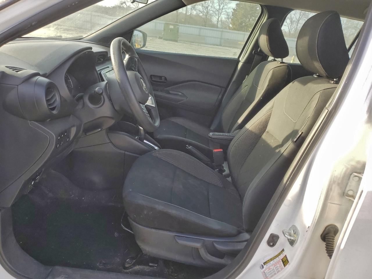2020 NISSAN KICKS S photo 13