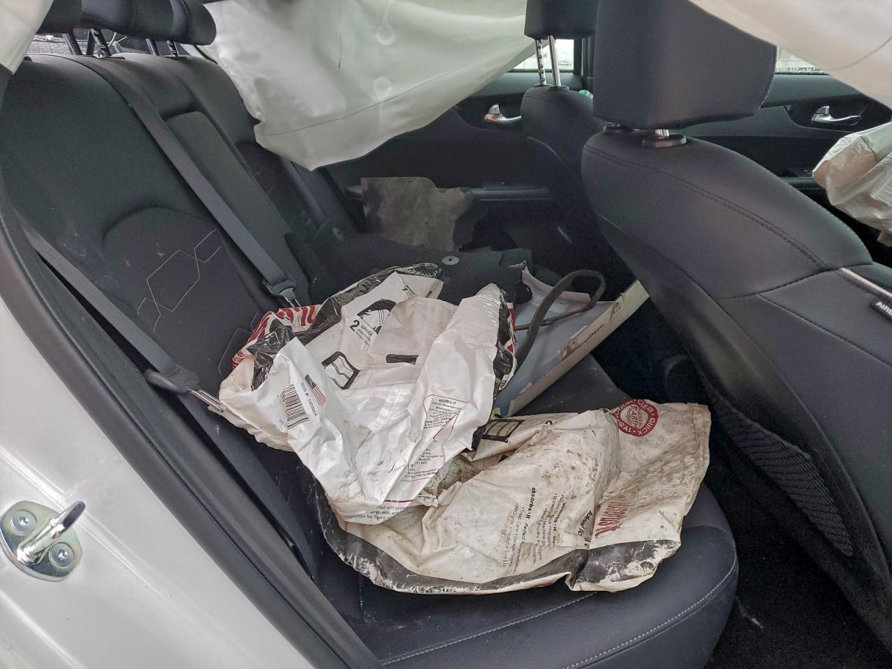 2024 KIA FORTE GT LINE photo 10