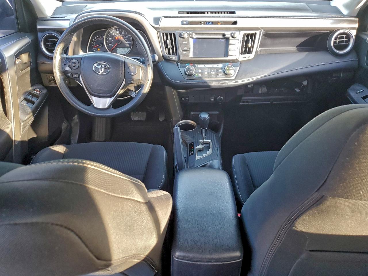 2013 TOYOTA RAV4 XLE photo 29
