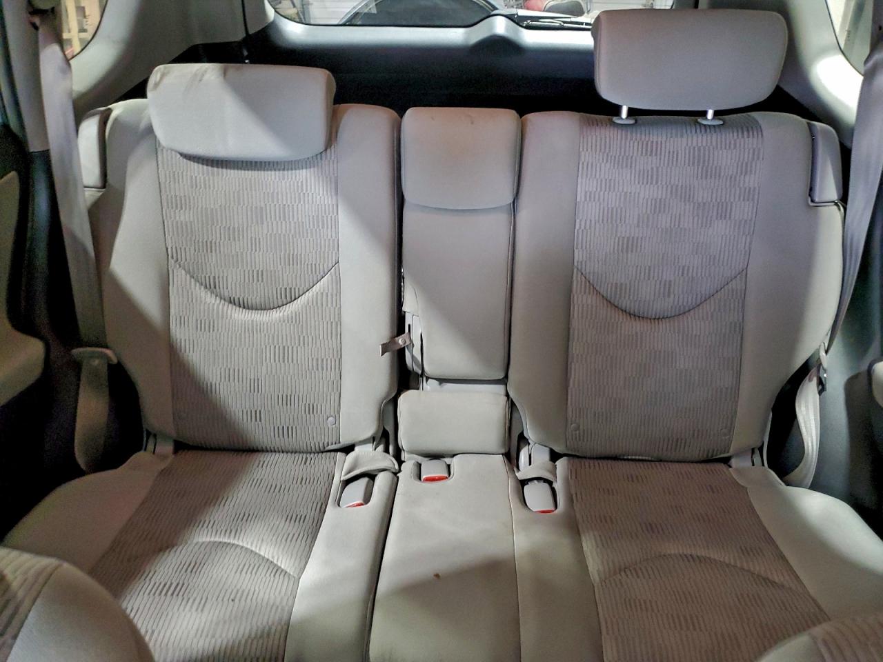 2010 TOYOTA RAV4 photo 28