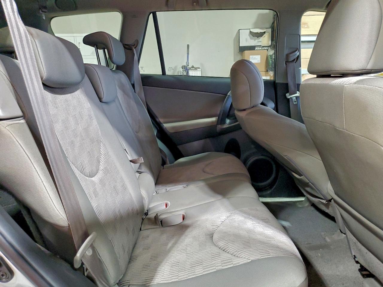 2010 TOYOTA RAV4 photo 31