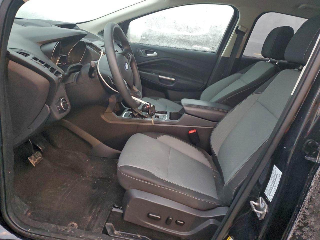 2017 FORD ESCAPE SE photo 7