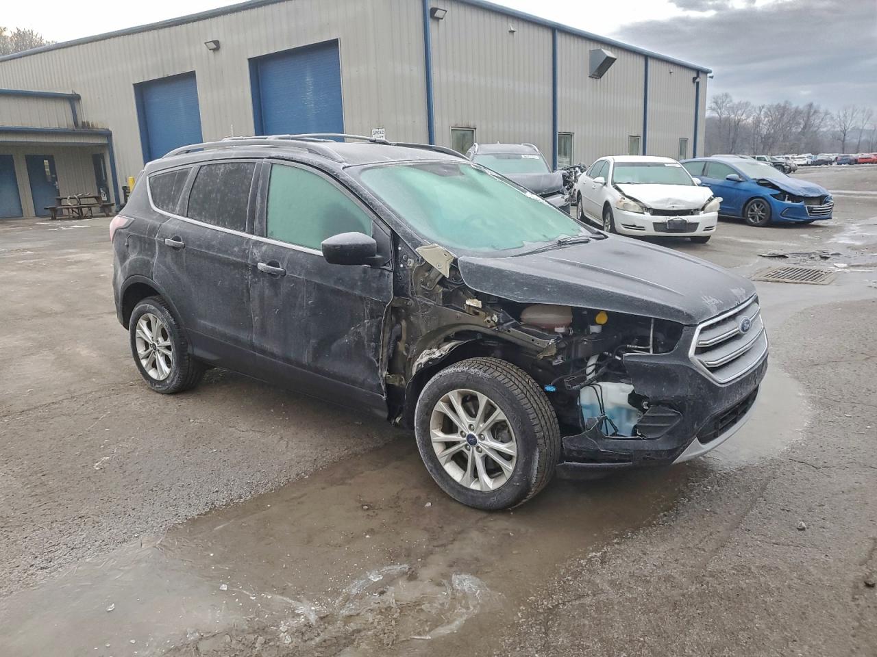 2017 FORD ESCAPE SE photo 4