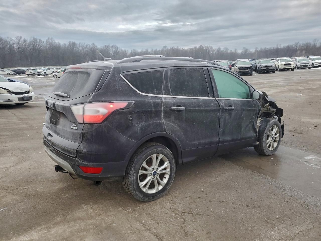 2017 FORD ESCAPE SE photo 3