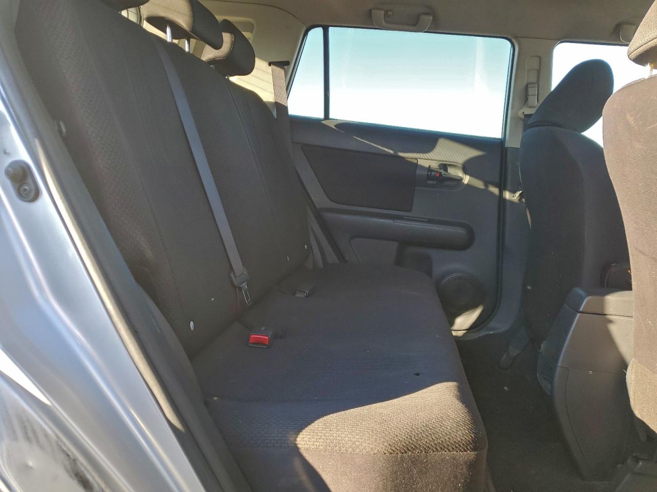 2010 TOYOTA SCION XB photo 21
