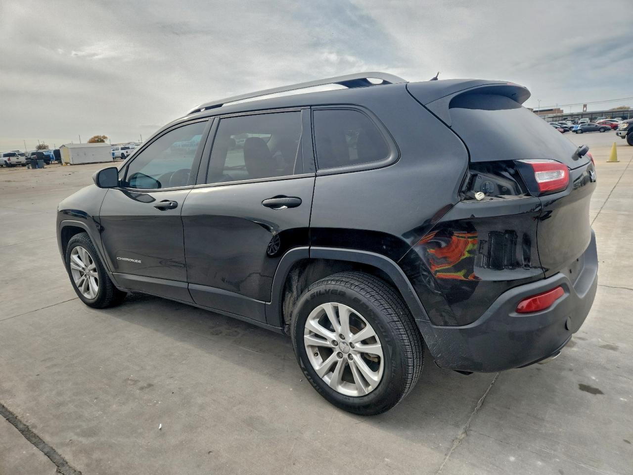 2015 JEEP CHEROKEE SPORT photo 4